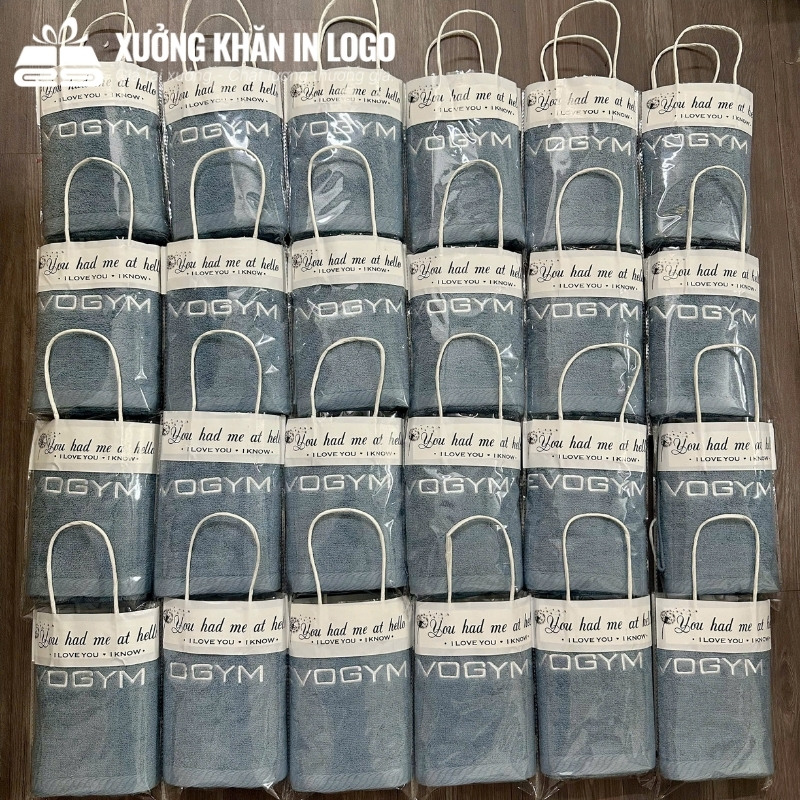 set-1-khan-theu-logo-chat-lieu-cotton-kich-thuoc-35x78cm-mau-xanh-duong (5)