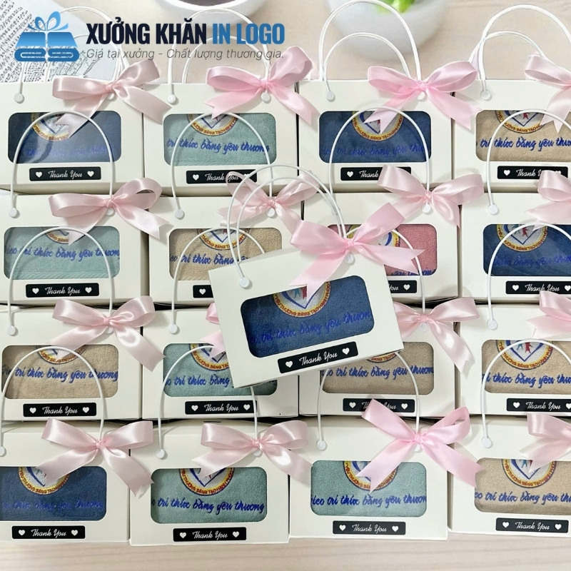 set-1-khan-theu-logo-chat-lieu-cotton-kich-thuoc-50x100cm (4)